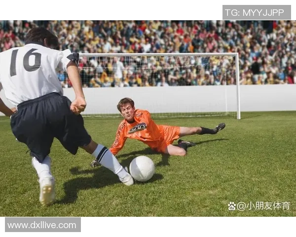 球星亲授足球射门技巧 提升射门精准度和爆发力的秘诀揭秘