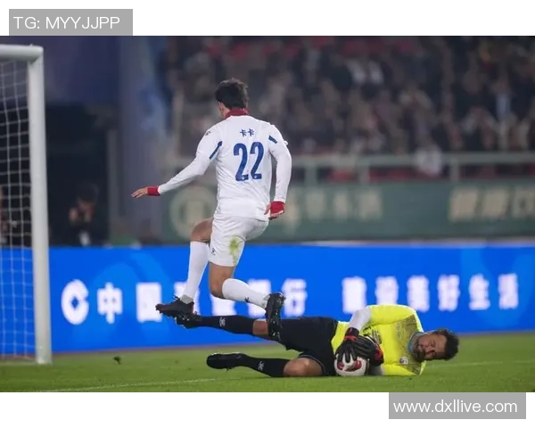 足球界球星隐藏技能揭秘 哪些足球巨星会弹奏乐器展现多才多艺 足球界球星隐藏技能揭秘 哪些足球巨星会弹奏乐器展现多才多艺